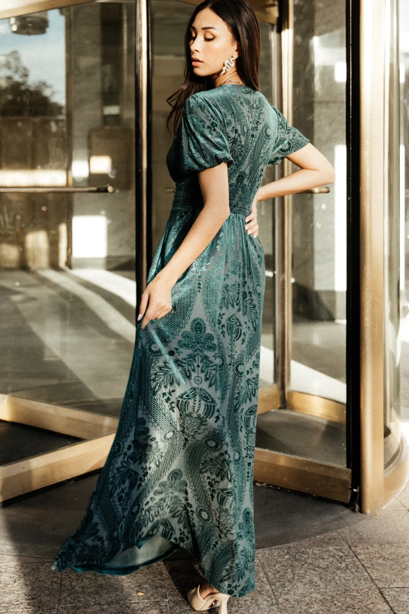 Store Leslie Velvet Maxi Dress | maxi dresses | EXTENDED SIZING