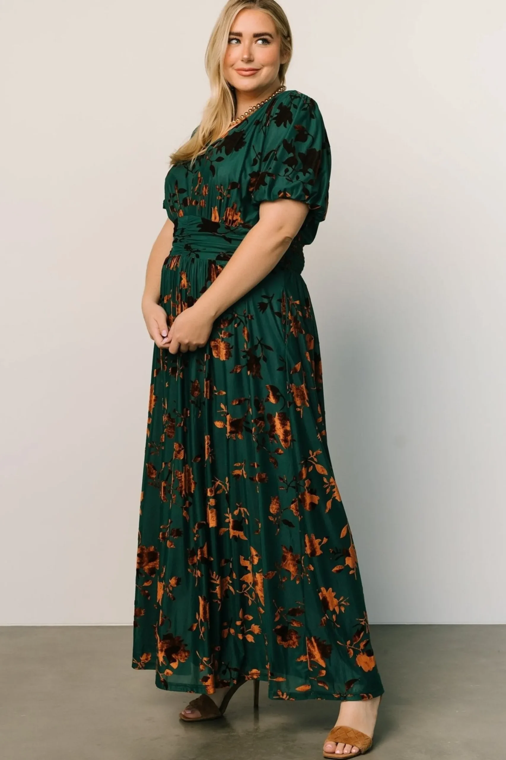 Store Leslie Velvet Maxi Dress | maxi dresses | EXTENDED SIZING