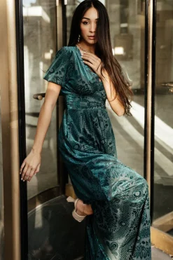 Store Leslie Velvet Maxi Dress | maxi dresses | EXTENDED SIZING