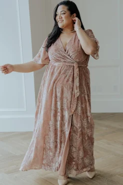 Best Uma Velvet Maxi Dress | maxi dresses | WEDDING SUITE