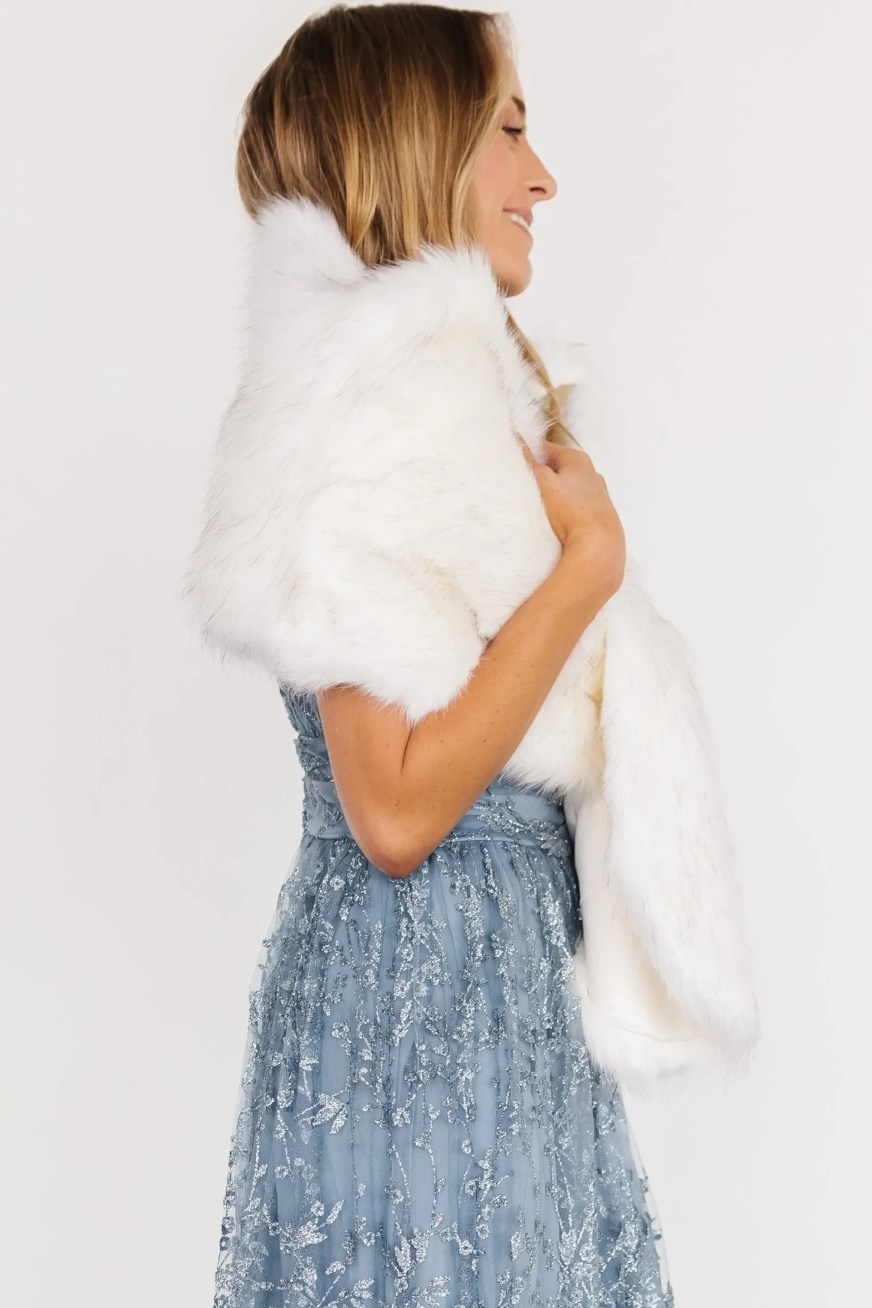 Store Valerie Faux Fur Shawl | shawls